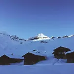 Hamilton & Belalp