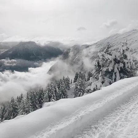 Hamilton & Hotel Belalp