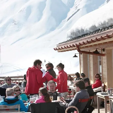Hamilton & 3* Belalp