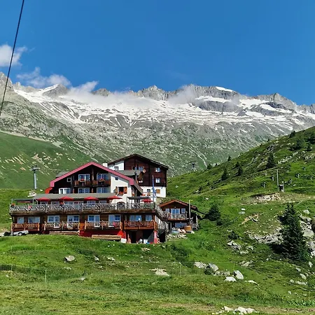 Hamilton & Hotel Belalp