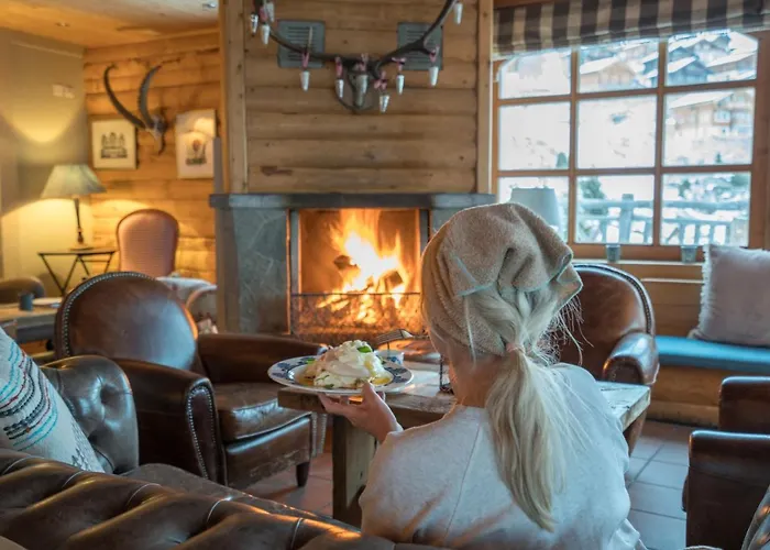 Hamilton & ホテル 3*